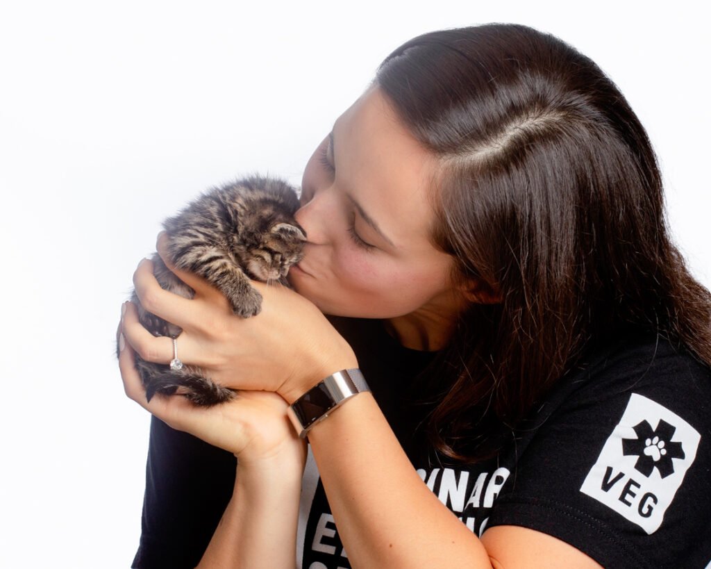 Puppy and Cat Friendly Corporate Headshots 18 VEG0736 Edit 1