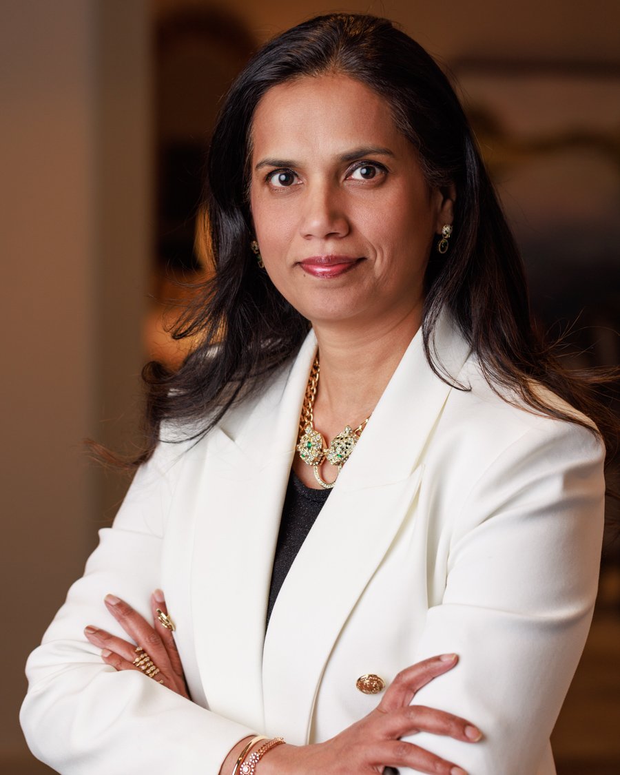 Corporate & Entrepreneur Headshots Gallery 153 On-location headshots for BASS medical group