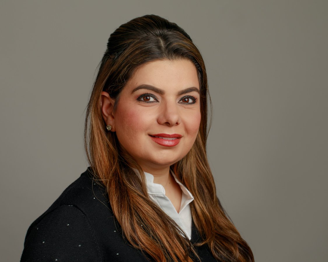 Corporate & Entrepreneur Headshots Gallery 123 Y7A5037 Edit